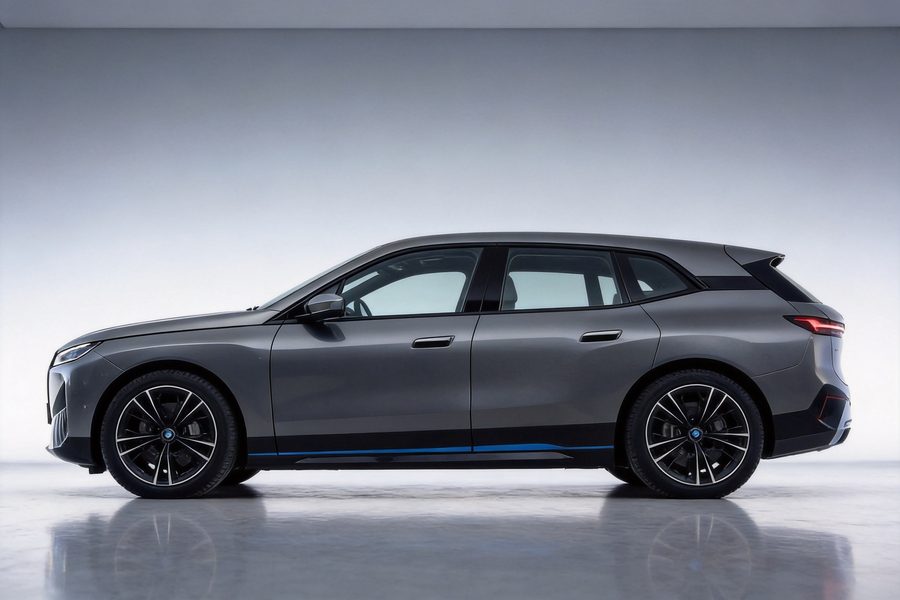 BMW iX photo 3