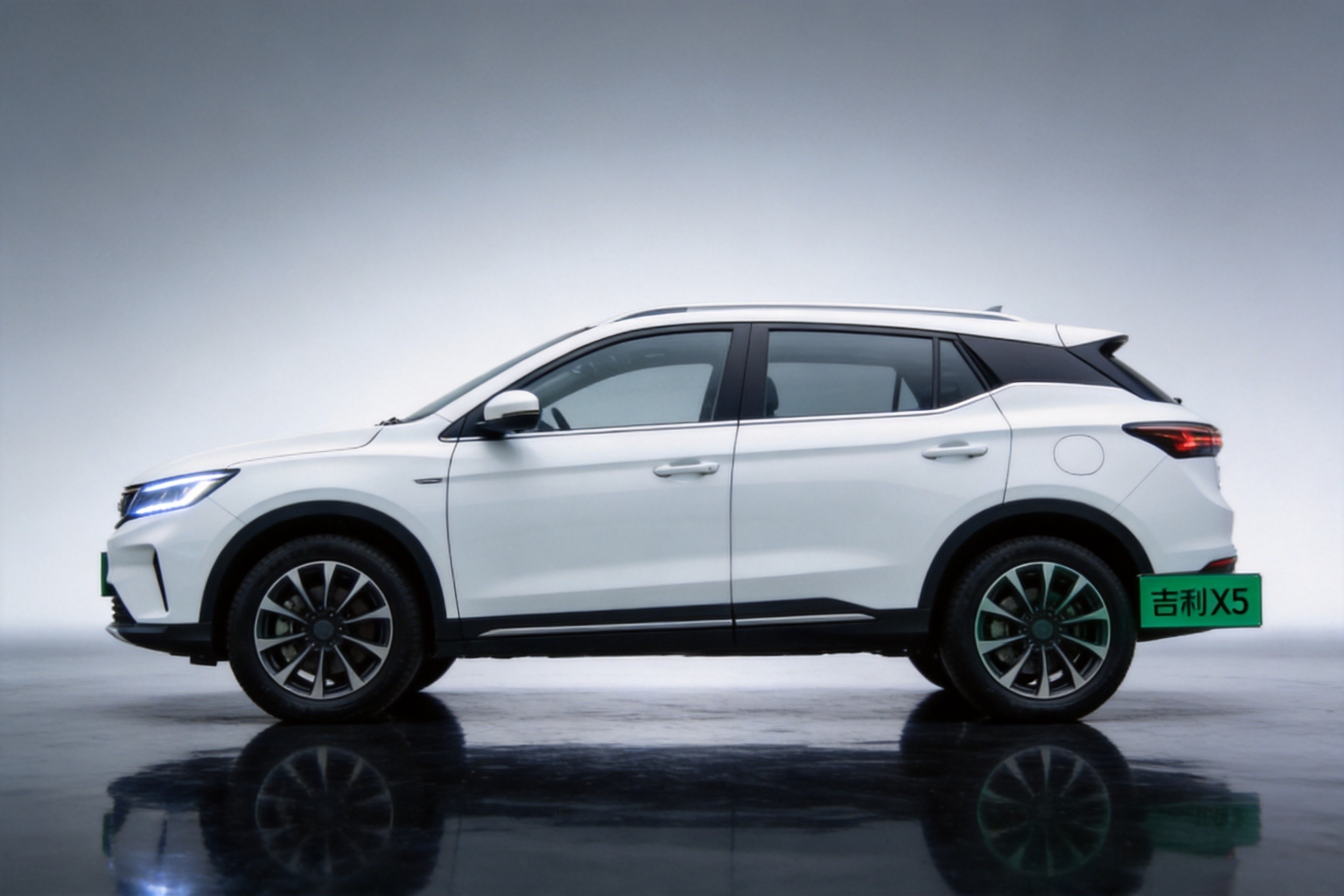 Geely EX5 photo 3